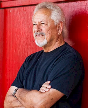 b. 1942, El Paso, TX